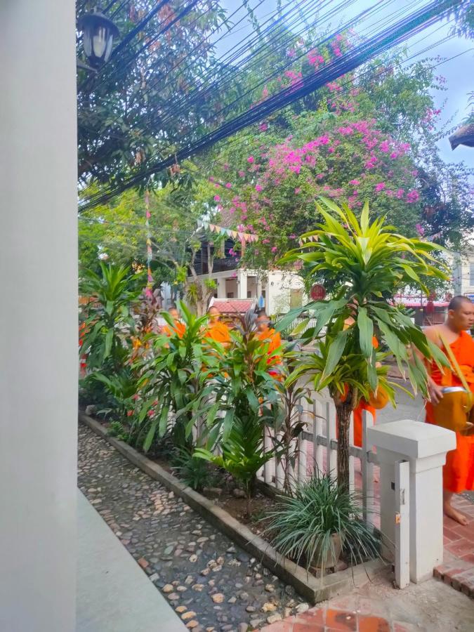 Lotus Corner - Heritage B&B Луанґпхабанґ Екстер'єр фото