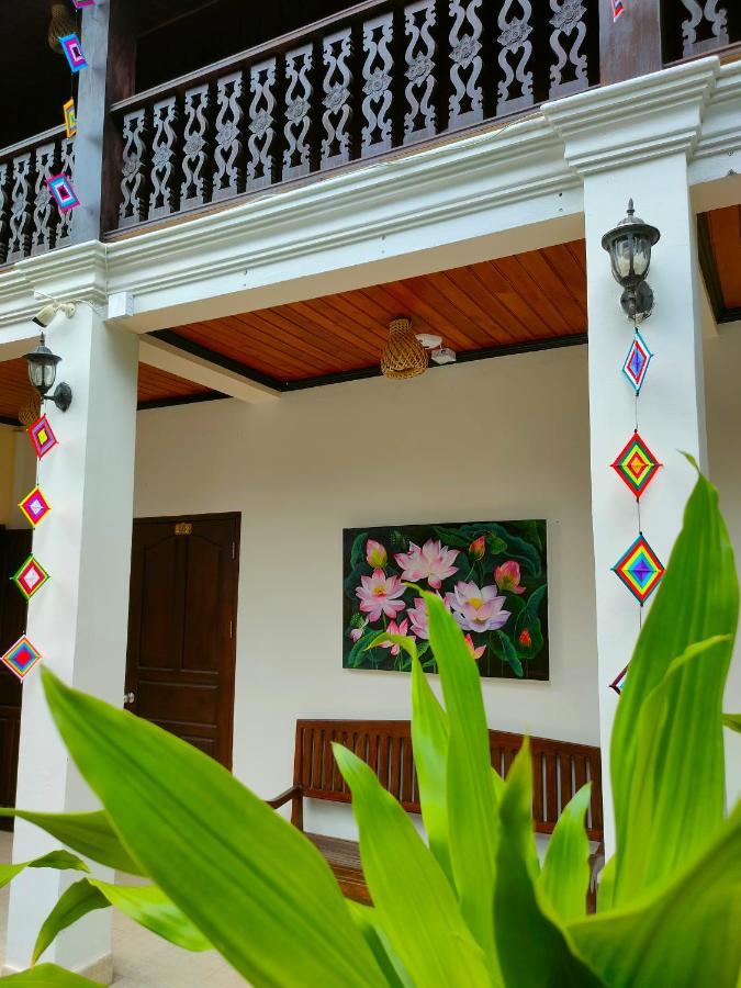 Lotus Corner - Heritage B&B Луанґпхабанґ Екстер'єр фото
